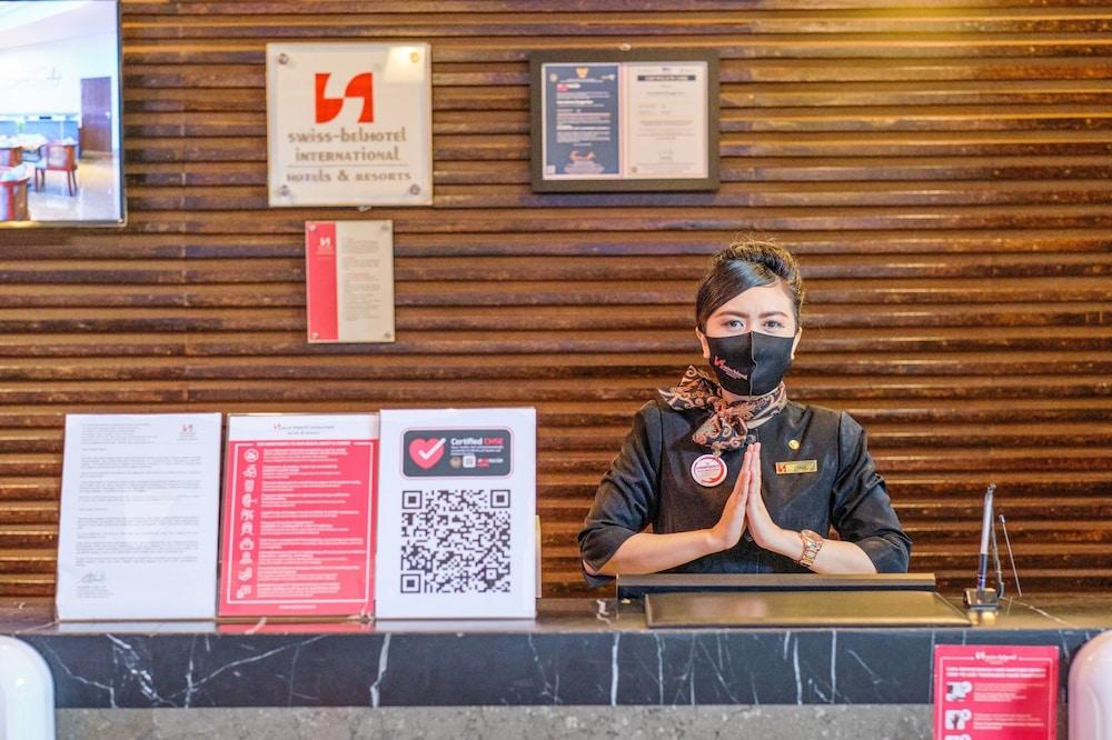 Swiss-Belhotel Mangga Besar Jakarta Exterior foto